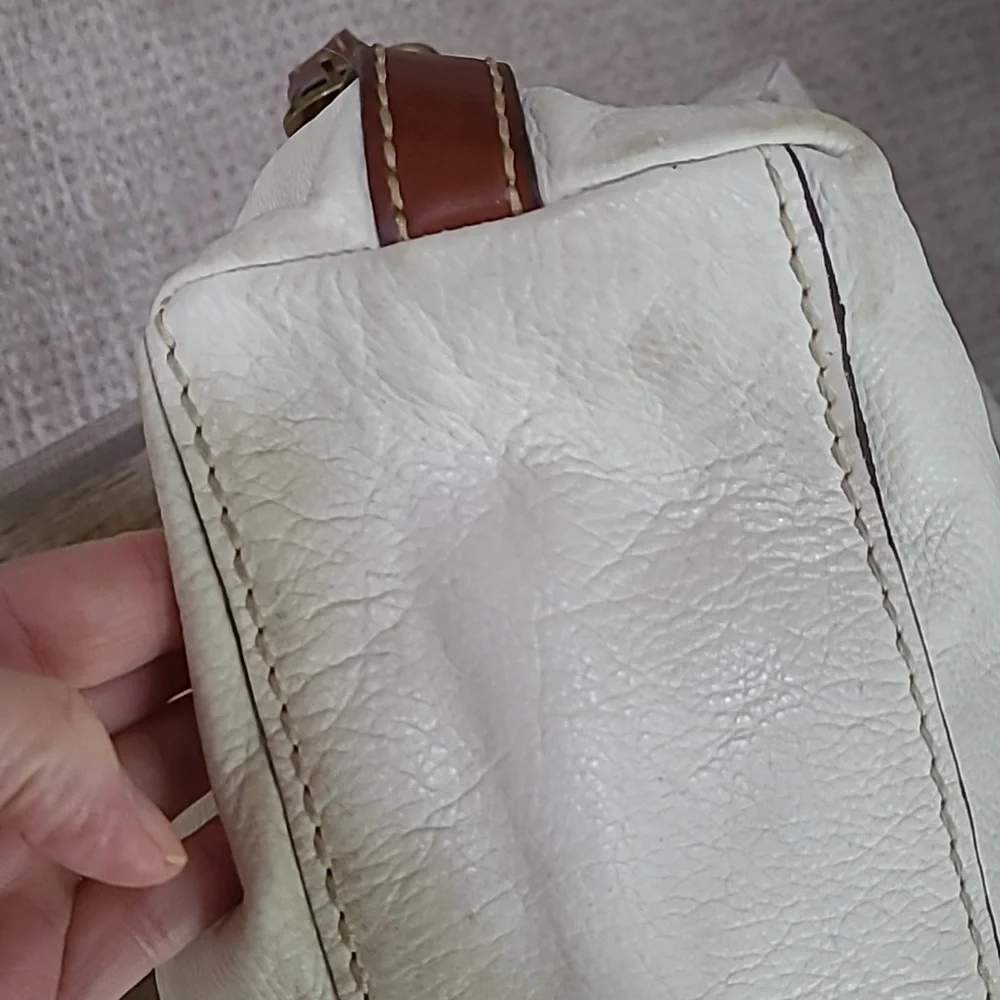 Fossil Leather Shoulder Bag  With Stud Detailing Vintage BOHO - Picture 10 of 15